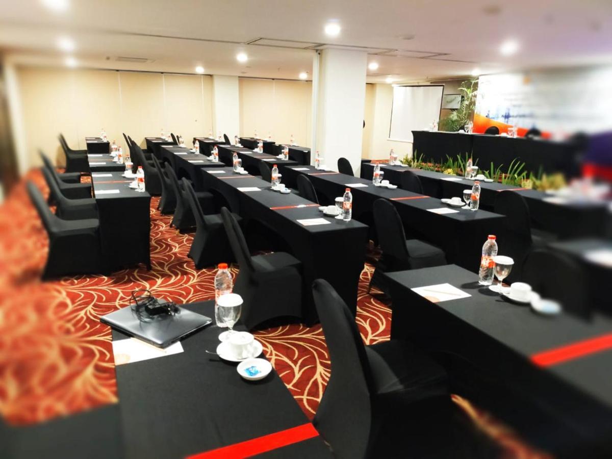 Hotel @HOM Premiere Timoho Yogyakarta Exterior foto